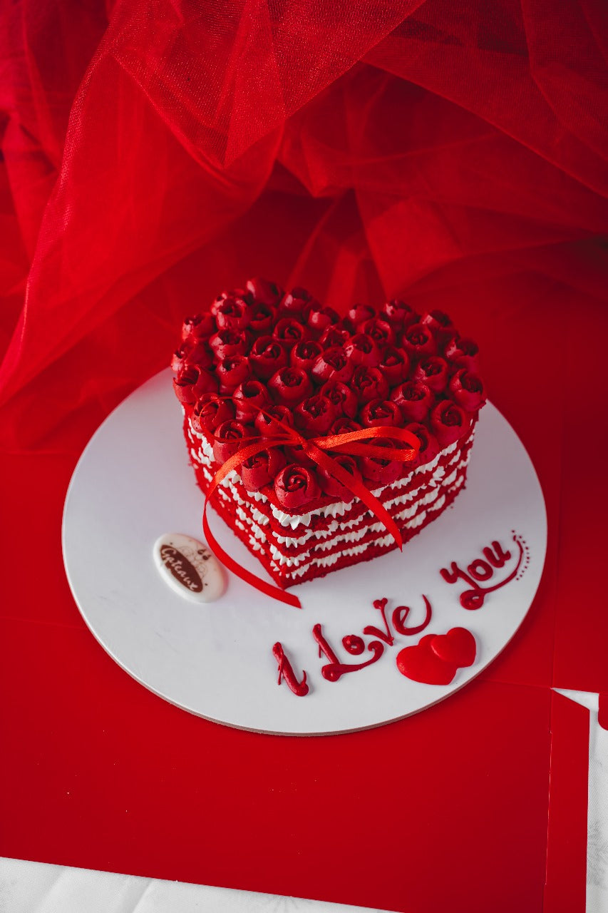 Sweet Love Cake