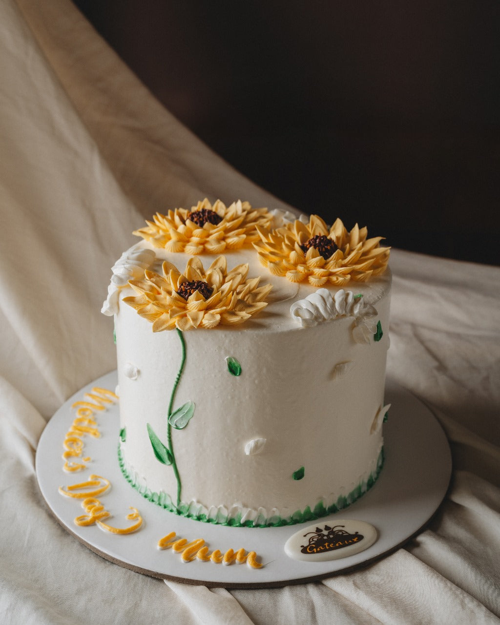 D6 Mother's Day Cake