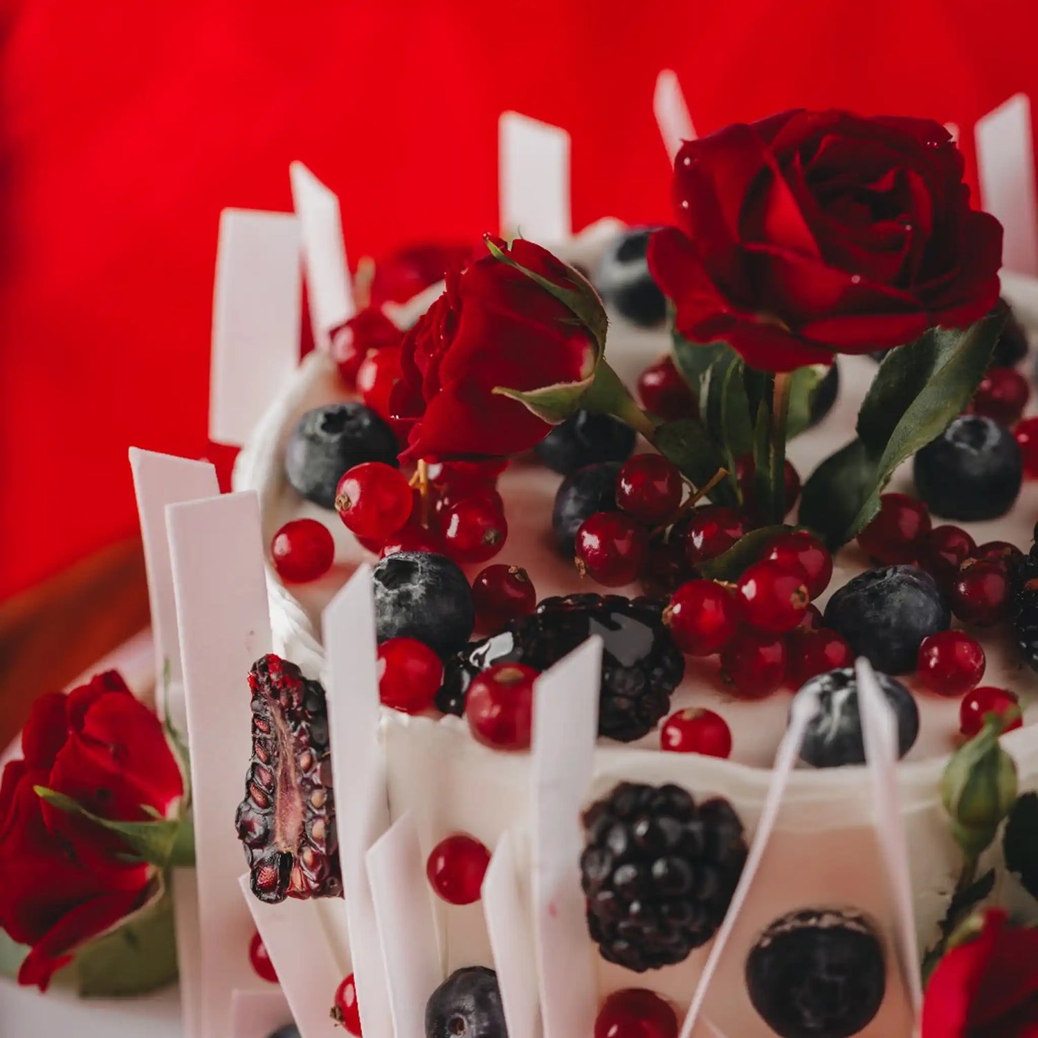 Fruits-_Valentines-_Day_-Cake-2