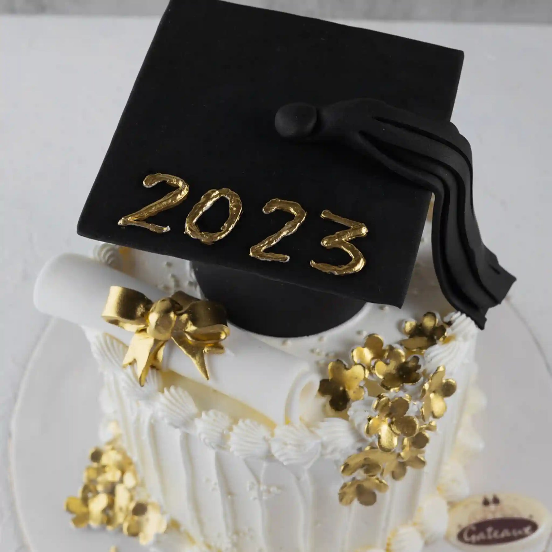 Golden-_Flower_-Graduation_-Cake-3