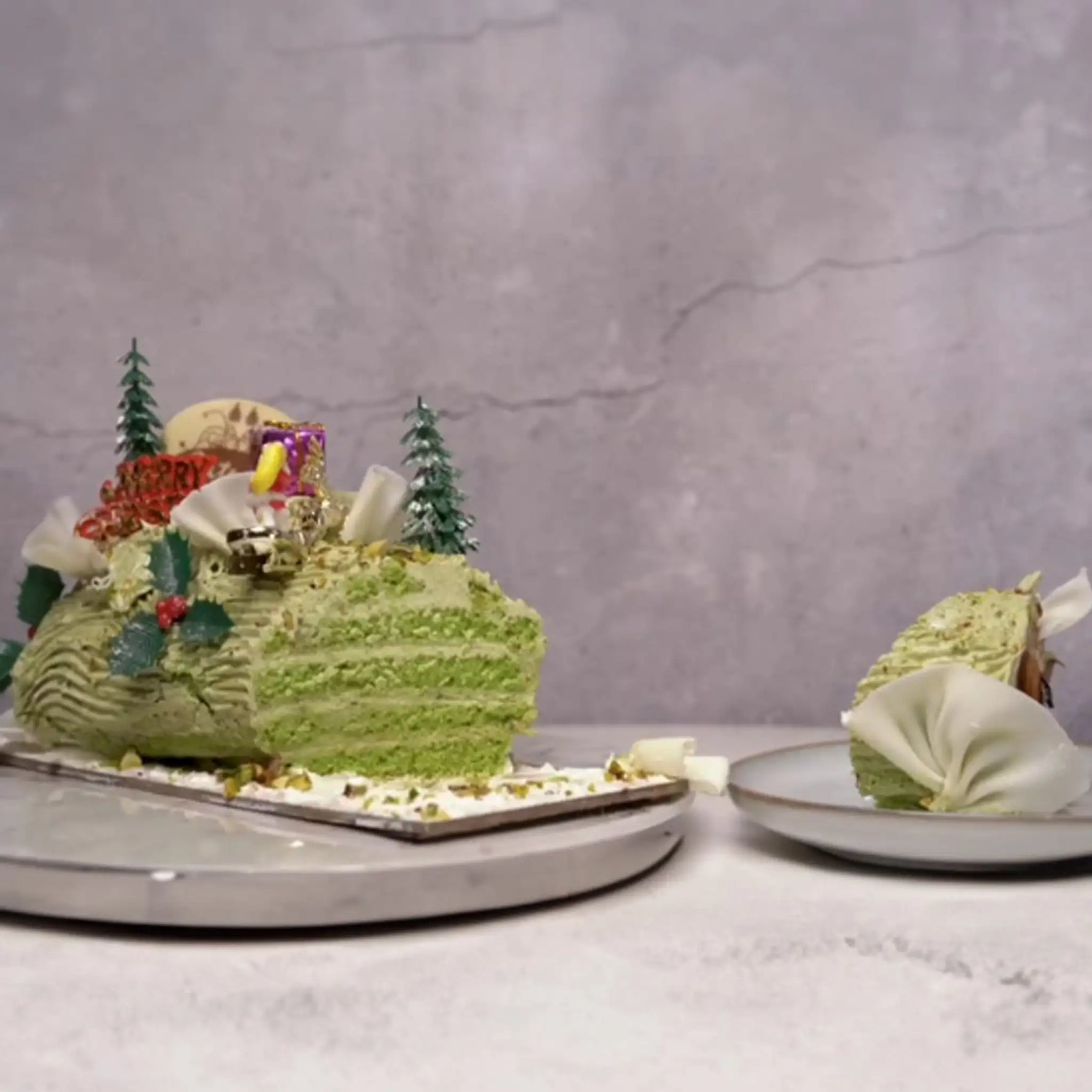 Wonderland-_Christmas-_Cake-4
